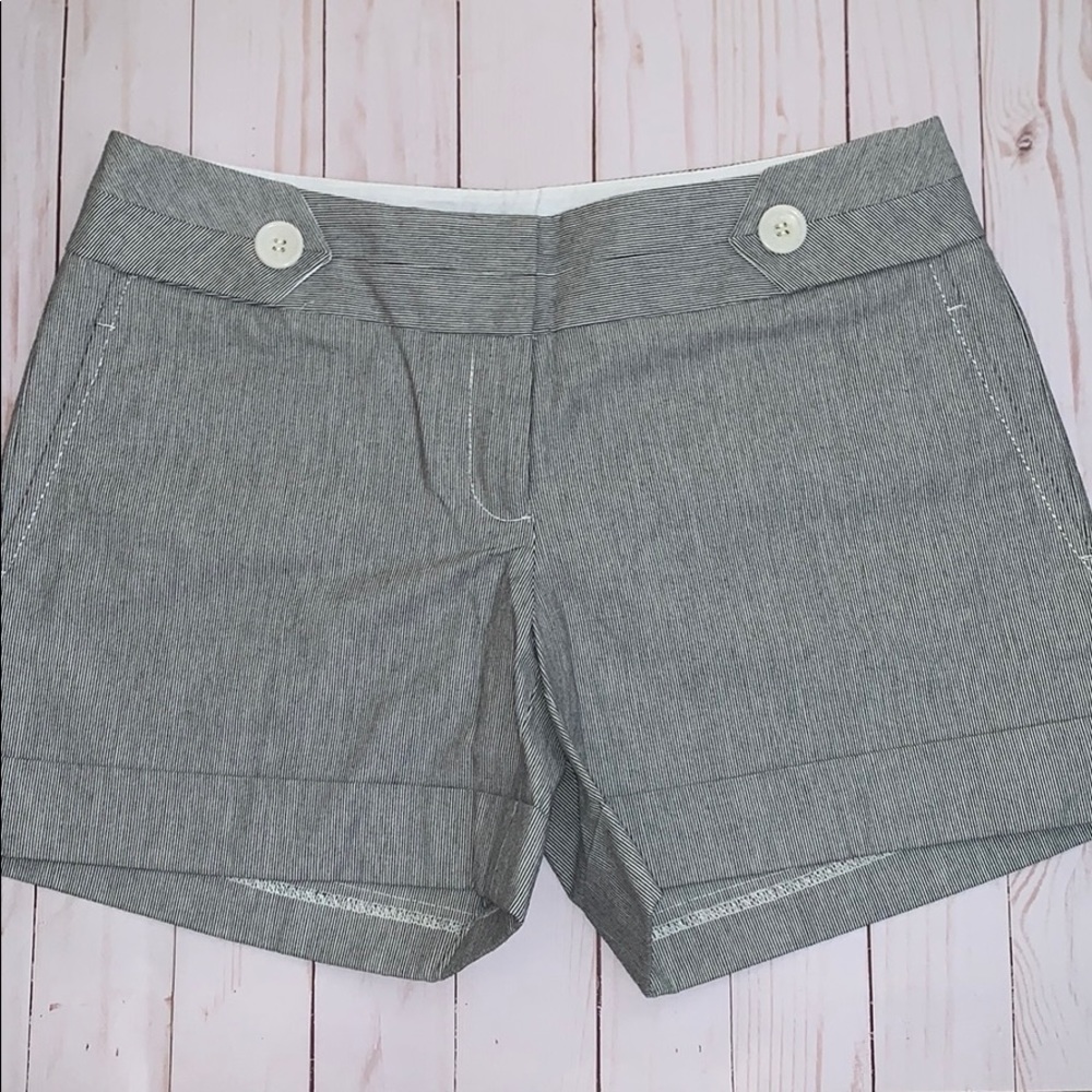 Outback Red Black and white shorts